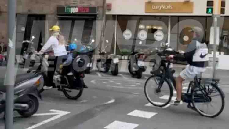 世体:德容继续缺席本轮西甲联赛,训练之余陪妻子和孩子骑自行车